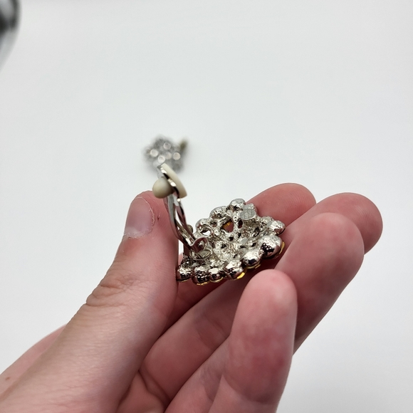 Clip on heart earrings - Picture 4 of 4